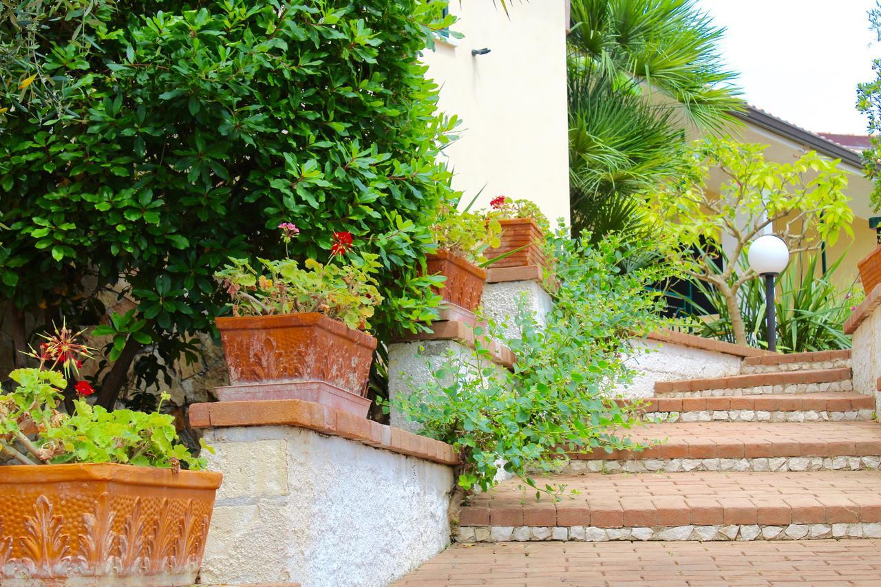 Villaggio Turistico Defensola Vieste Exterior foto