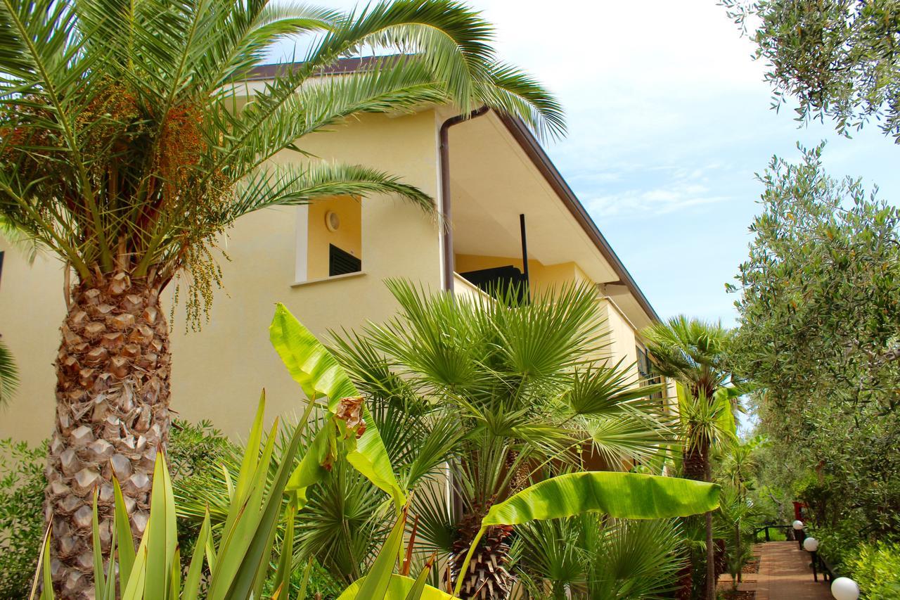 Villaggio Turistico Defensola Vieste Exterior foto