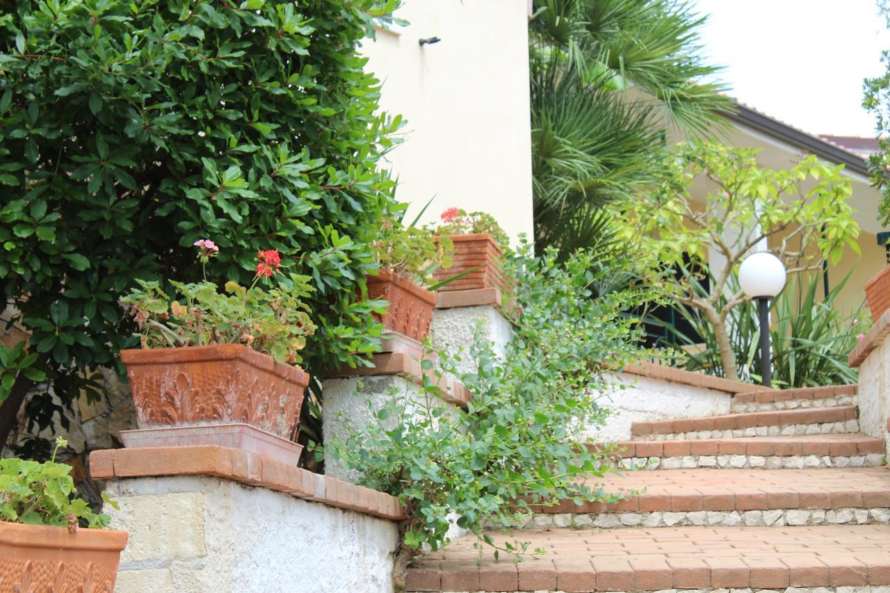 Villaggio Turistico Defensola Vieste Exterior foto