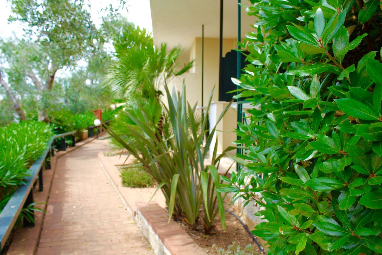 Villaggio Turistico Defensola Vieste Exterior foto
